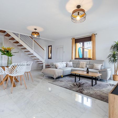 Villa With 4 Bedrooms And Private Heated Pool San Miguel de Abona Bagian luar foto