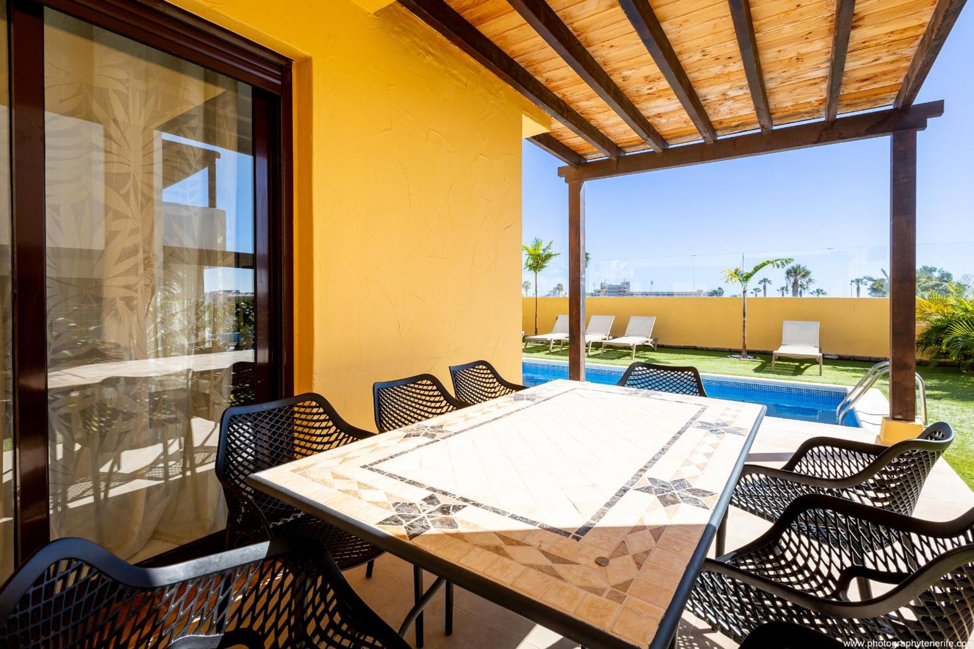 Villa With 4 Bedrooms And Private Heated Pool San Miguel de Abona Bagian luar foto